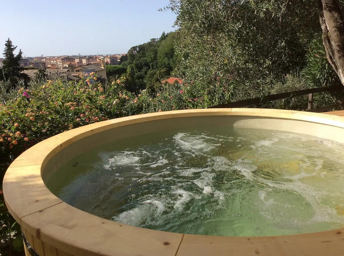 Olive Press Lodge Chiavari 0*,  Italia