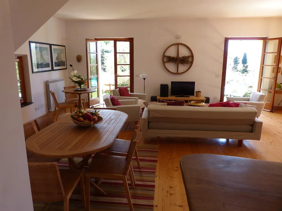 Casa vacanze Olive Press Lodge Chiavari Italia