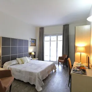 Hotel Ferrari, Chiavari