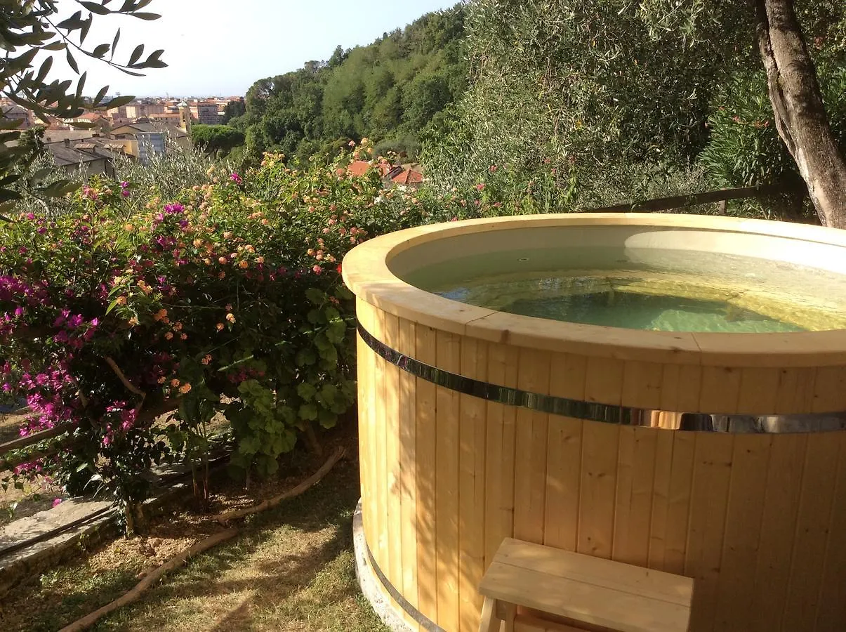 Olive Press Lodge Chiavari